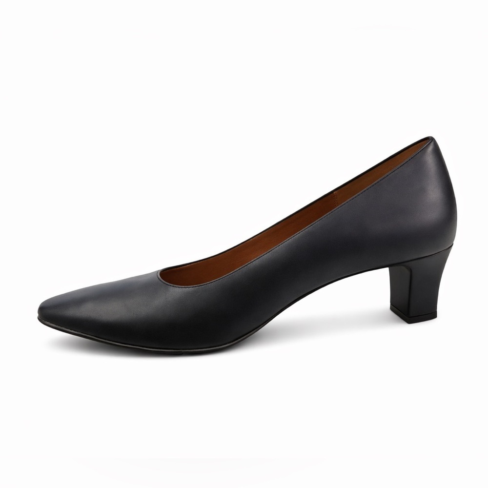 Naturalizer Women’s Navy Blue Leather Pumps Size 9 Narrow | 2.5” Heel